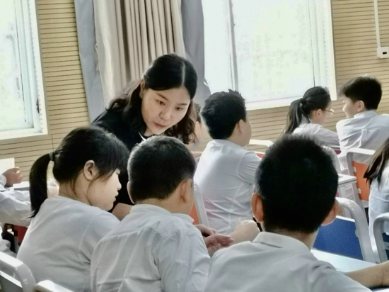 ͬ칹չ Яֲչ  塱 ͬ칹չʾ֮꼶