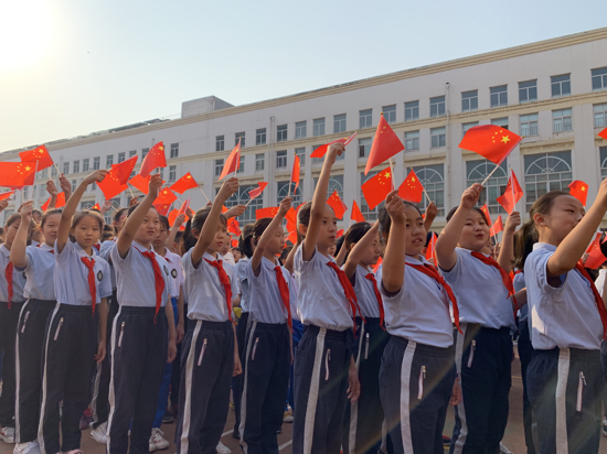 用最好的教科书党团队一体化让每个孩子在党旗下健康成长郑州市金水区